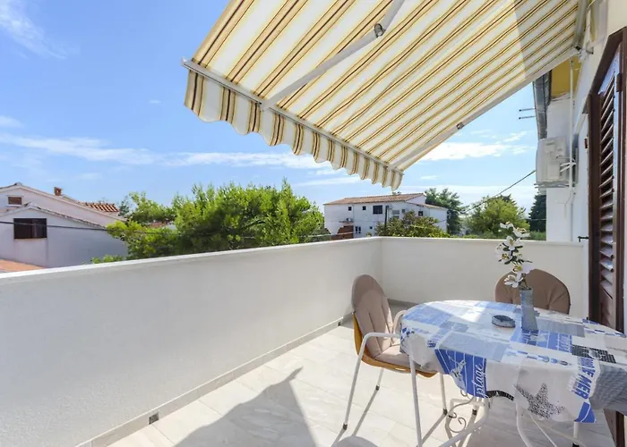 Cozy Appartamento Vodice